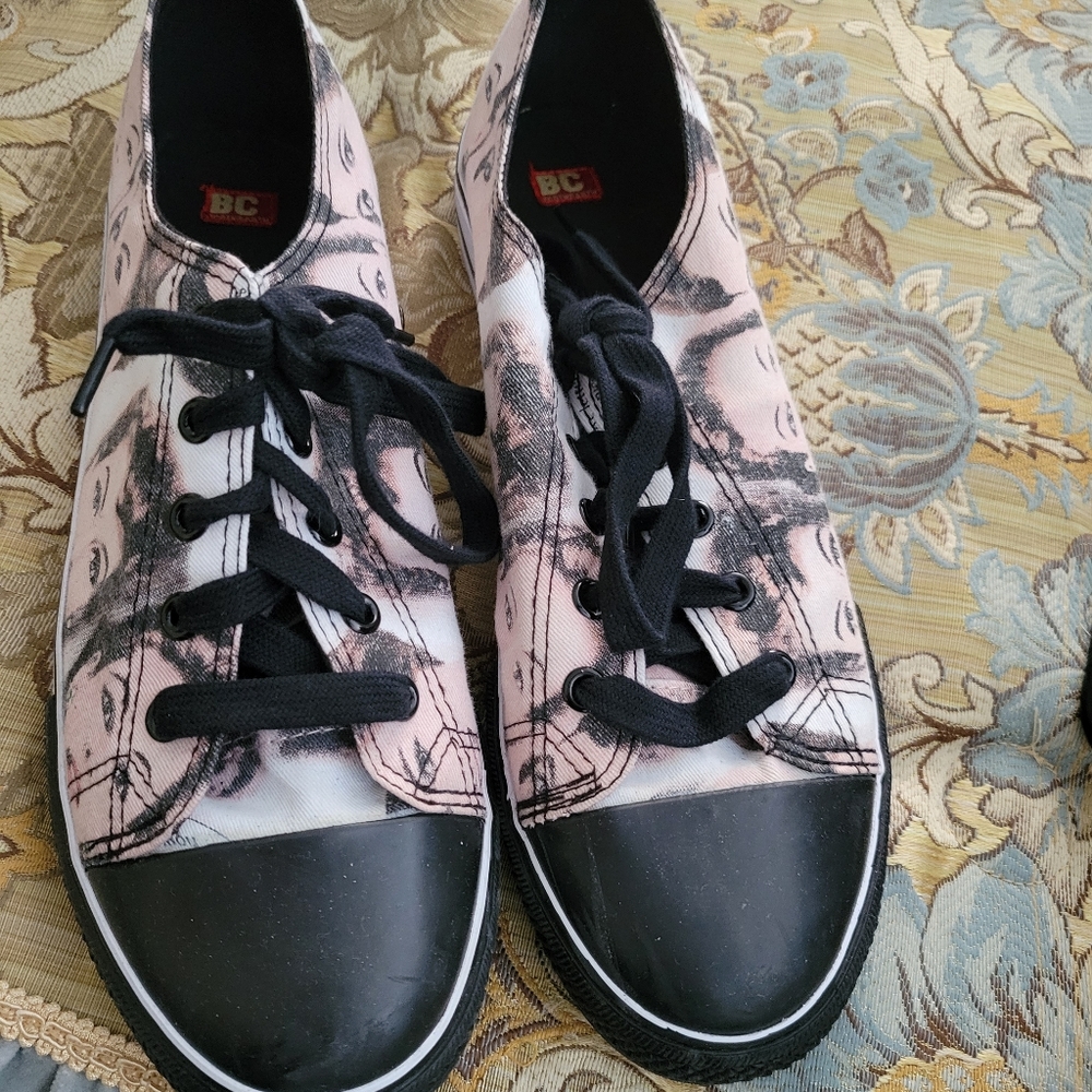 Size 10 ladies BC sneakers.